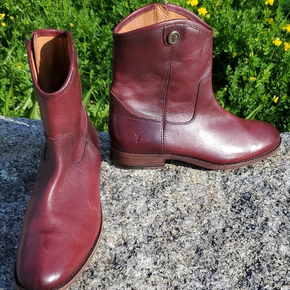 Frye Melissa Leather Ankle Boots Western Style In Wine B